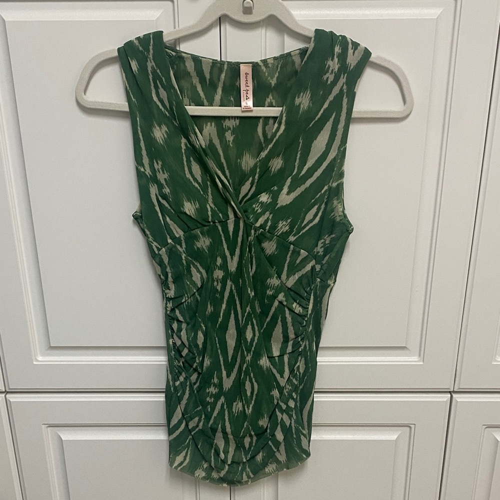 Sweet Pea by Stacy Frati Emerald and Cream Sleeveless Top